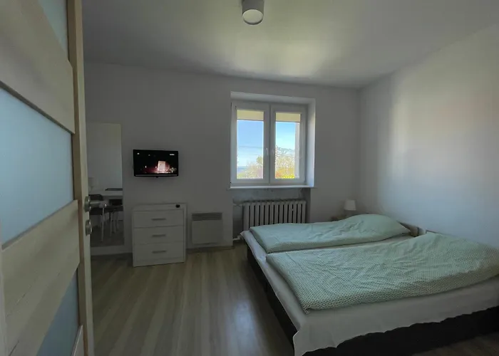 民宿 Goscinne Przy Plazy 雷瓦